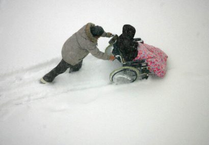 معلولان و چالش روزهای برفی