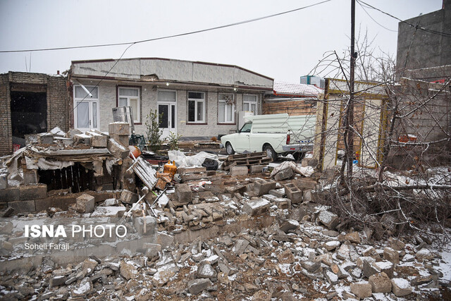در زلزله‌ی خوی ۳۷۰ واحد مسکونی تخریب شد+ خبرهای تکمیلی